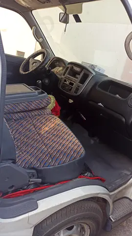 2011 Nissan URVAN 照片 6