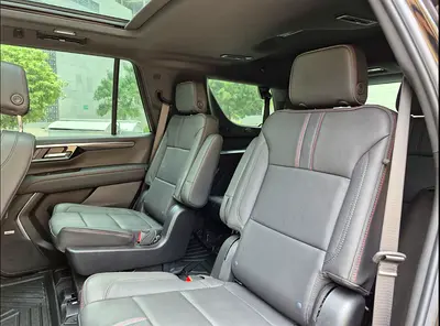 2025 Chevrolet TAHOE 照片 7