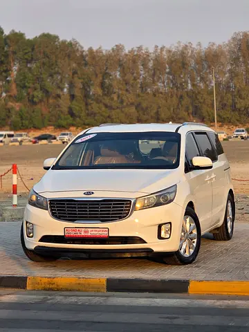 Kia Carnival 2017 GCC Specs - Family Minivan