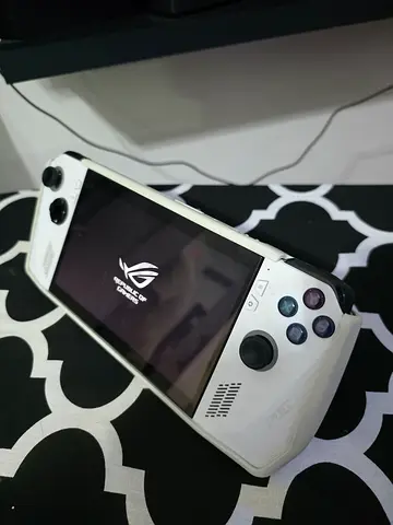 ASUS ROG Ally handheld gaming PC - white 1tb