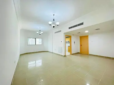 15 DAYS FREE MAINTENANCE FREE 6CHQ PAYMENT NEAR TO PARK OPPOSITE SAHRA CENTER READY TO MOVE HOT OFFER ONLY FAMILY BUILDING 40K