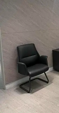 Premium Leather Visitor Chairs