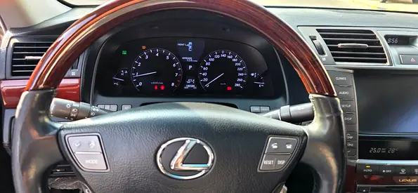 صورة 9 لـ 2012 Lexus LS-SERIES