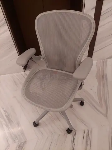 Highly Recommend Remastered Herman Miller Aeron Chair Mineral Size B Fully Adjustable