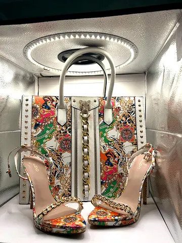 Aldo women’s tote bag with sandals