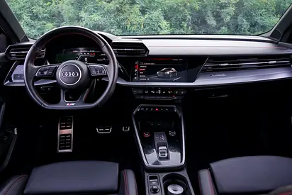 صورة 7 لـ 2023 AUDI S3