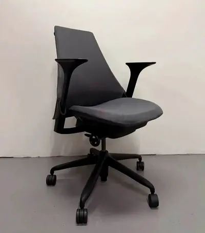 Herman Miller sayle chair for selling.comfirtable for long time sitting