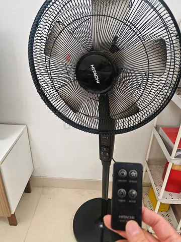 Hitachi Milton 3-in-1 Electric Fan 16 Inch with Remote Control (Black)