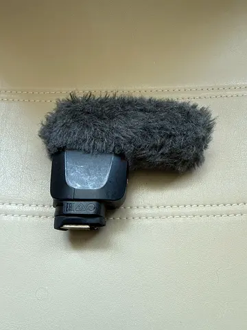 CANON DM-E1D Directional Stereo Microphone (inc fuzzy windscreen)