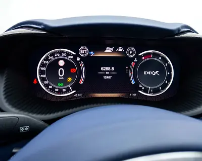 2023 Aston Martin DBX 照片 7
