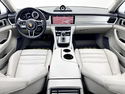 صورة 10 لـ 2018 Porsche PANAMERA