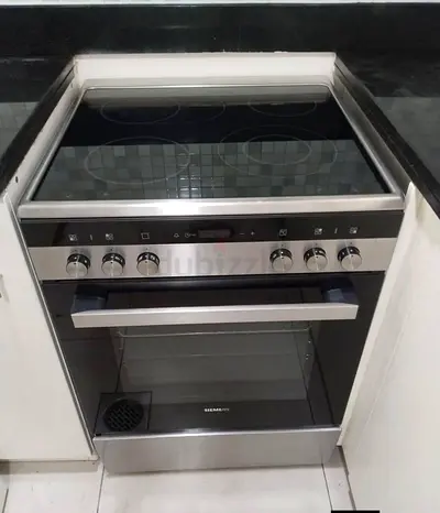 Siemens Built-in Electric Ceramic Hob with Oven - Good Condition