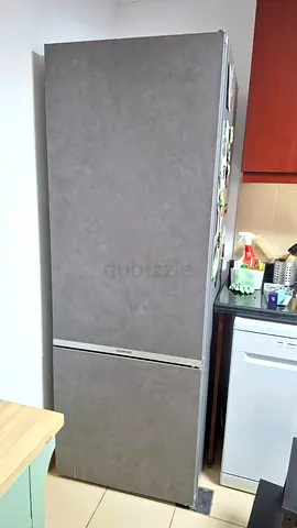 Siemens bottom freezer refrigerator latest model same like new condition