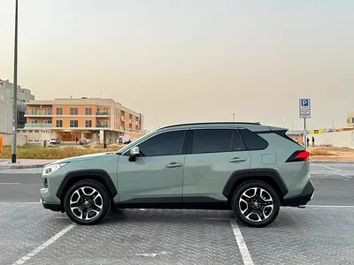 2020 Toyota RAV 4 — фото 9