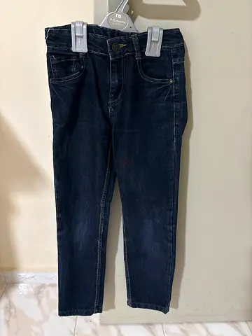 Dark blue girls skinny jeans - good condition,