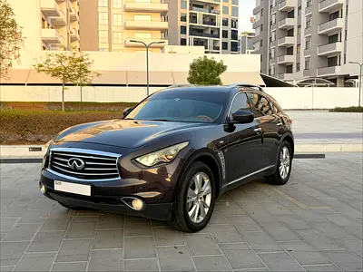 Infiniti QX70 2015 Luxury Plus GCC Specs - Excellent Condition