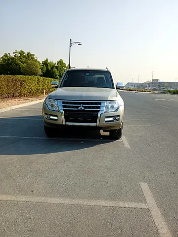 Mitsubishi Pajero GLS 2017 - GCC Specs - Excellent Condition