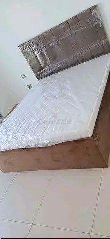 King size bed with mattress selling brand new
