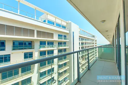 Beachfront Living - Two Bedroom Apartment- Chiller Free