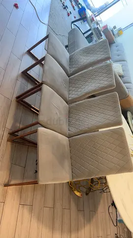 4 dining chairs
