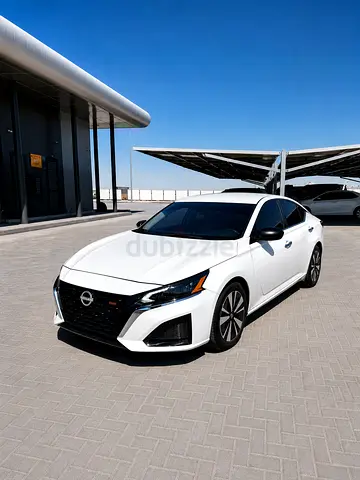 2025 NISSAN ALTIMA - GCC SPECS - ONLY 3000 KM - ALLOY WHEELS BACKUP CAMERA