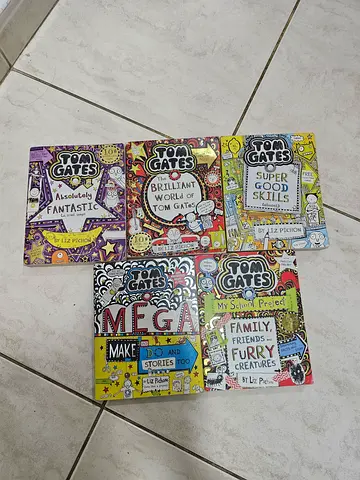 Lot of 5 Tom Gates children’s books - collection (used)