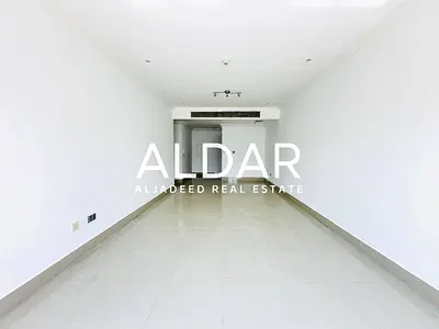 Massive|Closed Kitchen |3 Balconies | Vacant