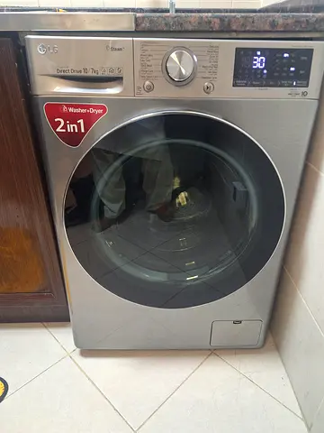 LG letest model 10/7kg washer and dryer 2in1