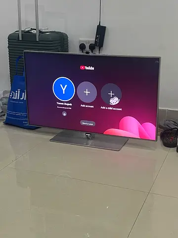 Samsung 43" Smart LED TV - Good Working Condition