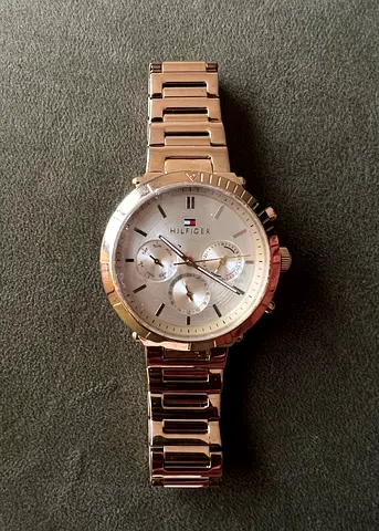 Brand New Tommy Hilfiger Emery Gold Ladies Watch (1782350) – Unworn (Needs Battery)