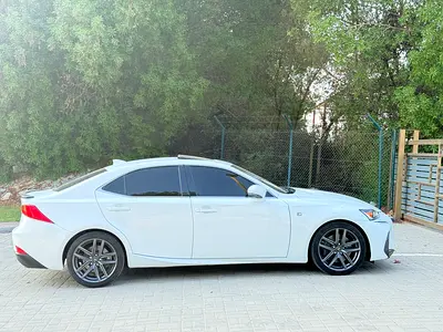 صورة 8 لـ 2018 Lexus IS-SERIES