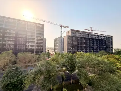 SPACIOUS 1BHK APARTMENT FOR RENT IN BOULEVARD 2 AL JADA SHARJAH WITH 2 WASHROOMS BALCONY PARKING AT AED 53k IN 4 PAYMENTS