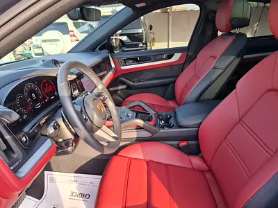 2025 Porsche Cayenne Coupe — zdjęcie 10