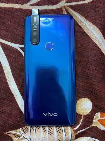 Vivo smartphone v15 - blue back, triple camera, good condition