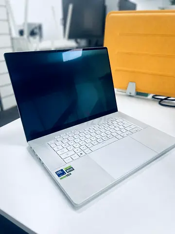 Gaming laptop ASUS ROG Zephyrus G16