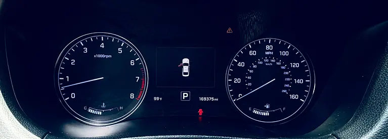 صورة 9 لـ 2017 Genesis G80