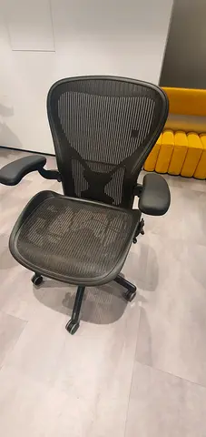 Herman Miller Areon Classic Chairs For Selling