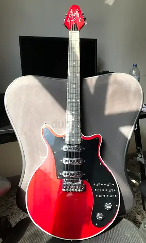 Brian May  Red Special inspired guitar
