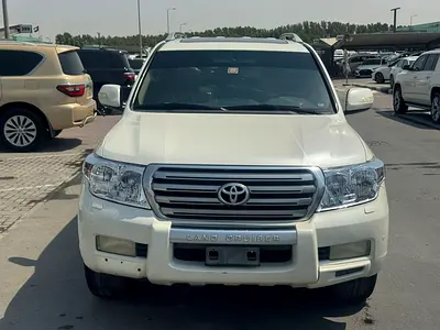 Pristine Toyota Land Cruiser GXR 2011 | GCC Specs | V8 Power
