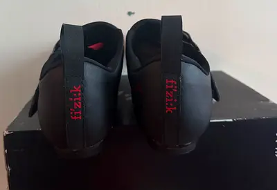 Fizik Cycling Shoes - Size 42, Used