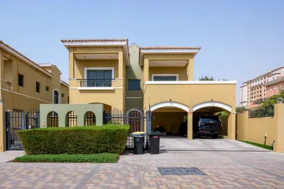CORNER 4BR + MAID | GARDEN + POOL | ALL EN-SUITE