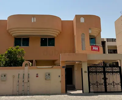 SPACIOUS 3 BR + MAID ROOM / PRIME LOCATION / SINGLE FAMILY ONLY