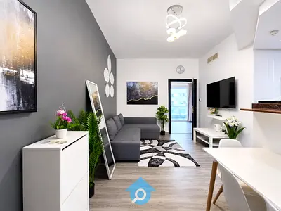 1 BHK Elegant Apartment stay | walk metro & beach