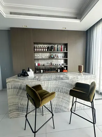 bar counter in onyx marble