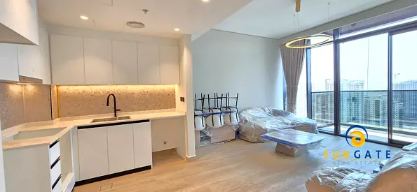 Bright Living, Brand New, Full Marina Skyline view