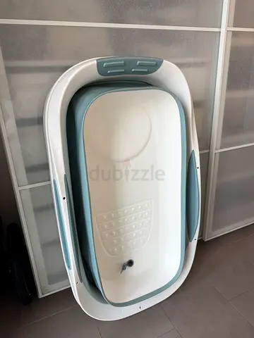 Portable and foldable bathtub