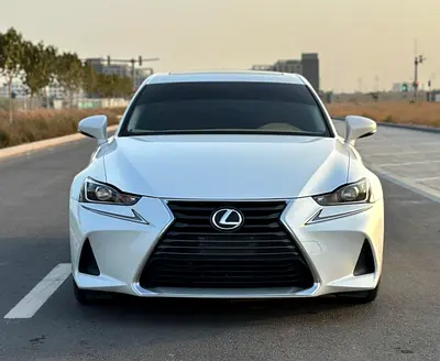 صورة 3 لـ 2019 Lexus IS-SERIES