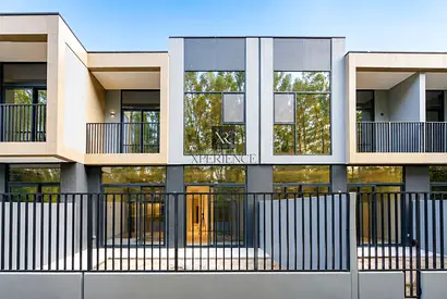 PREMIUM RESALE | CONTEMPORARY TOWNHOUSE | GATED COMMUNITY