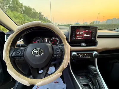 2021 Toyota RAV 4 — фото 14