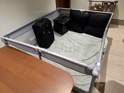 Kids play pen